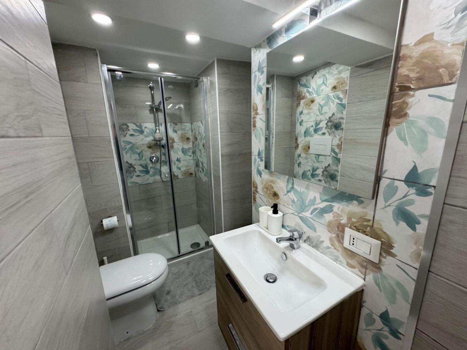 Camy Apartment Наполи Екстериор снимка