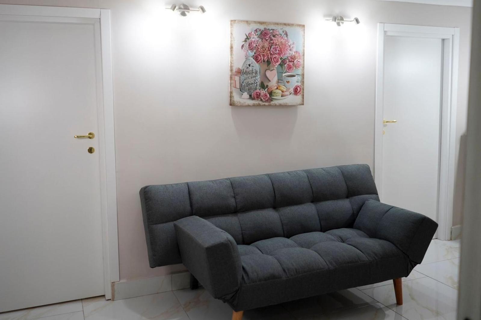 Camy Apartment Наполи Екстериор снимка