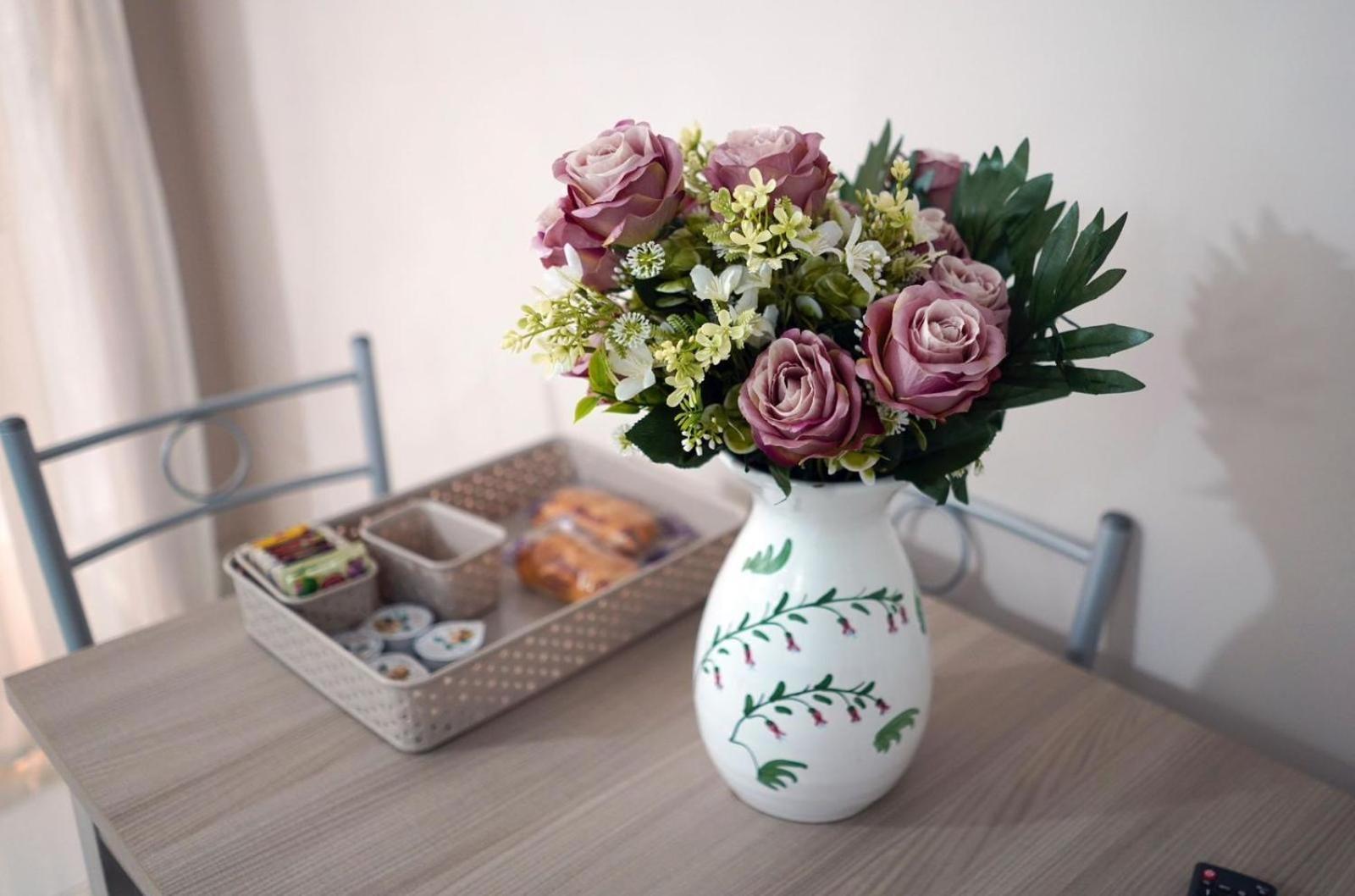 Camy Apartment Наполи Екстериор снимка