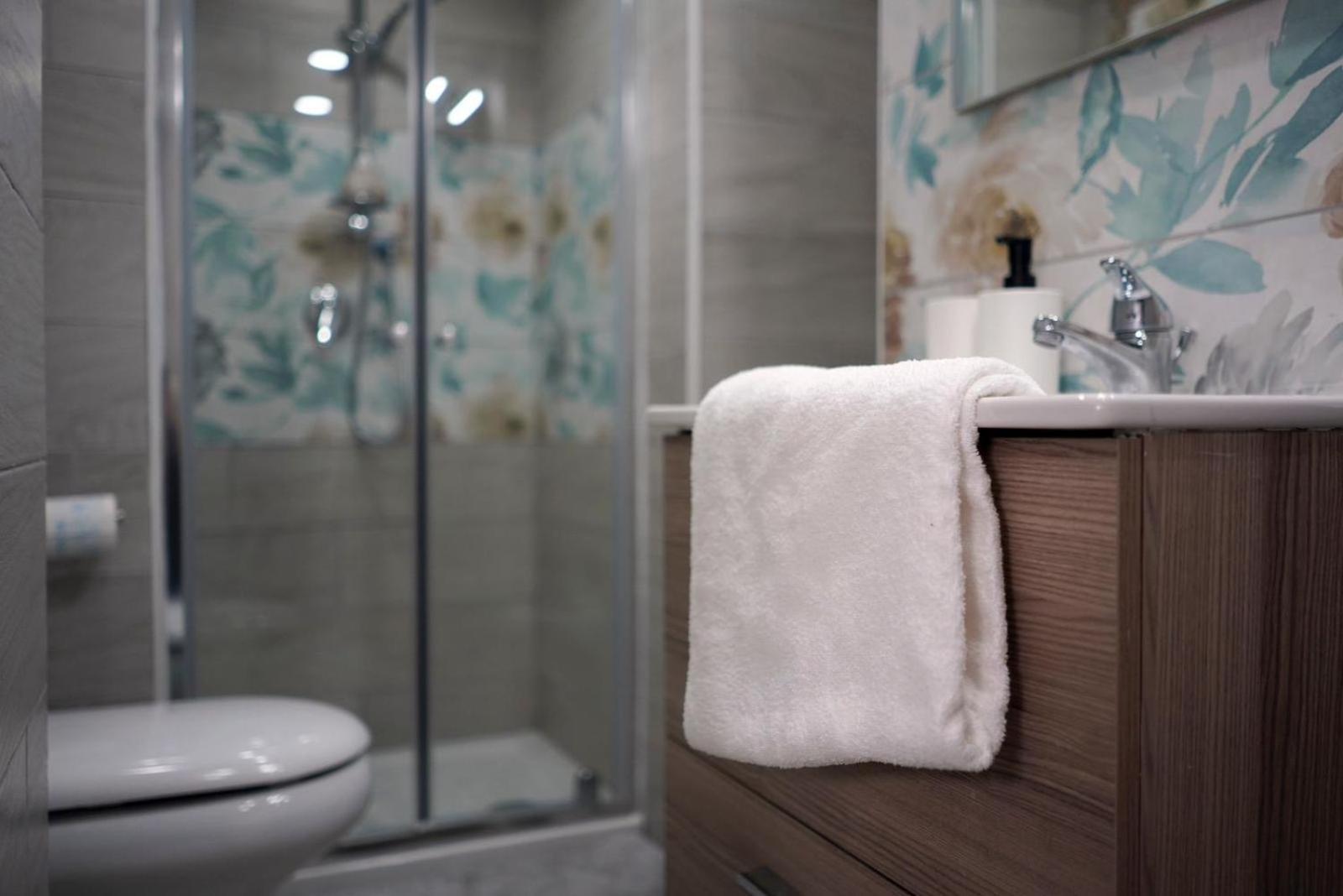 Camy Apartment Наполи Екстериор снимка
