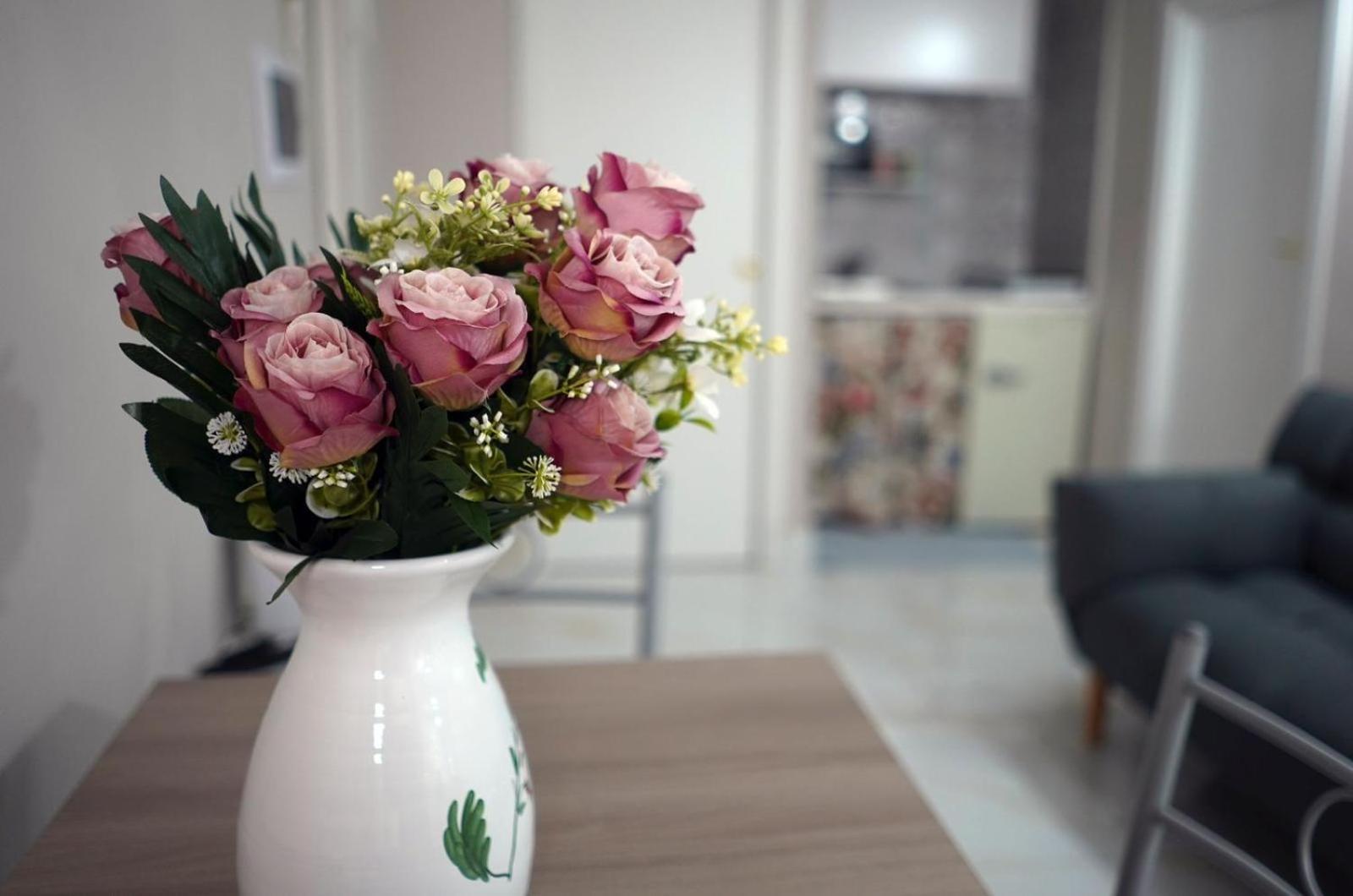 Camy Apartment Наполи Екстериор снимка