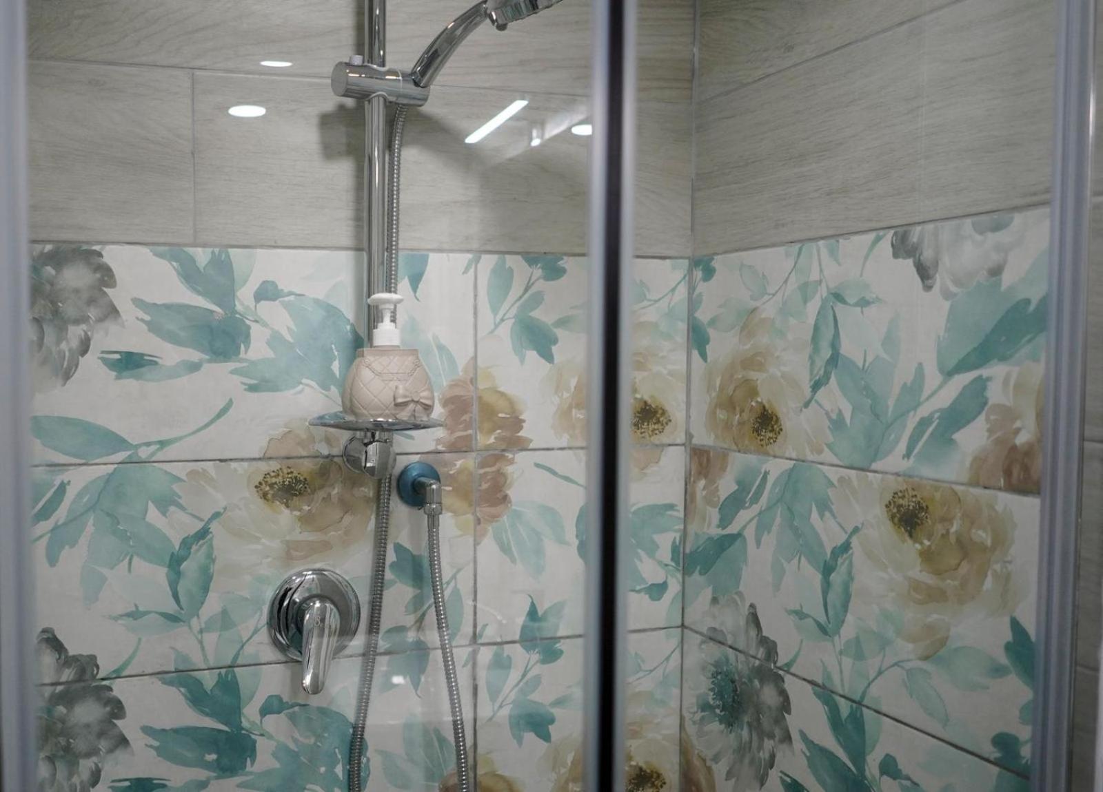 Camy Apartment Наполи Екстериор снимка